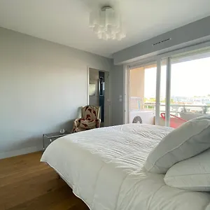 T3 Climatise Juana Avec Parking Et Proche Appartement Antibes